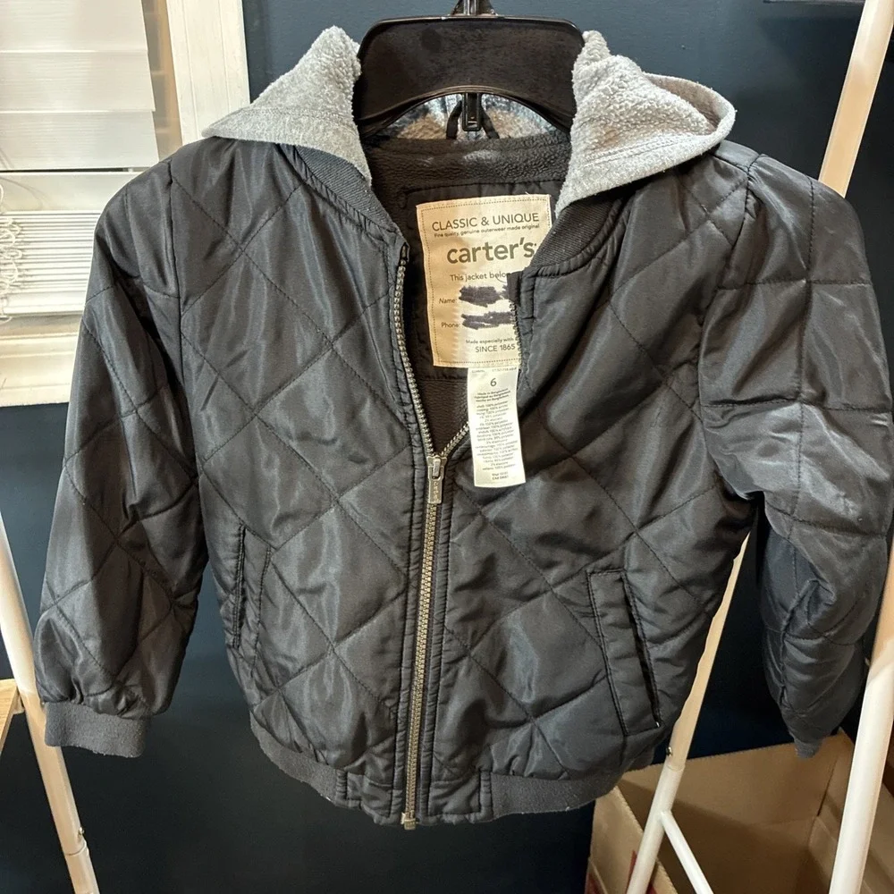Carter's Boys Black And‎ Grey Winter Jacket Size 6
